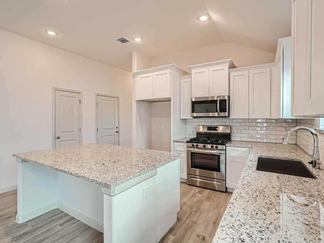 420 Stellar Wind Dr - Photo 3 of 9