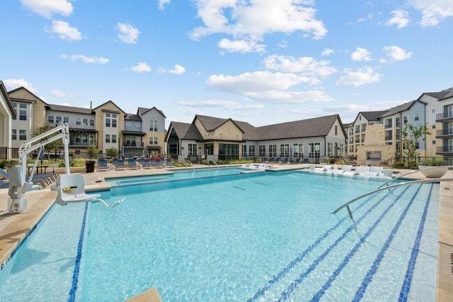 3301 E Pecan St ##A1 - Photo 5 of 6