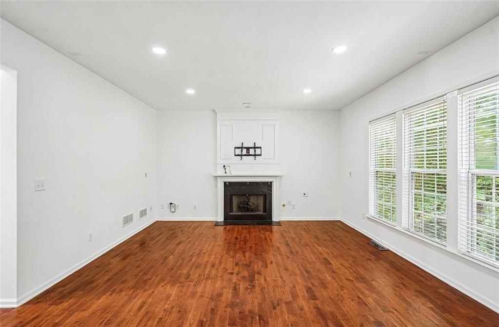 5157 Wellisford Ct - Photo 6 of 25