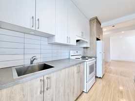 3737 Rue du Frere Andre - Photo 1 of 1