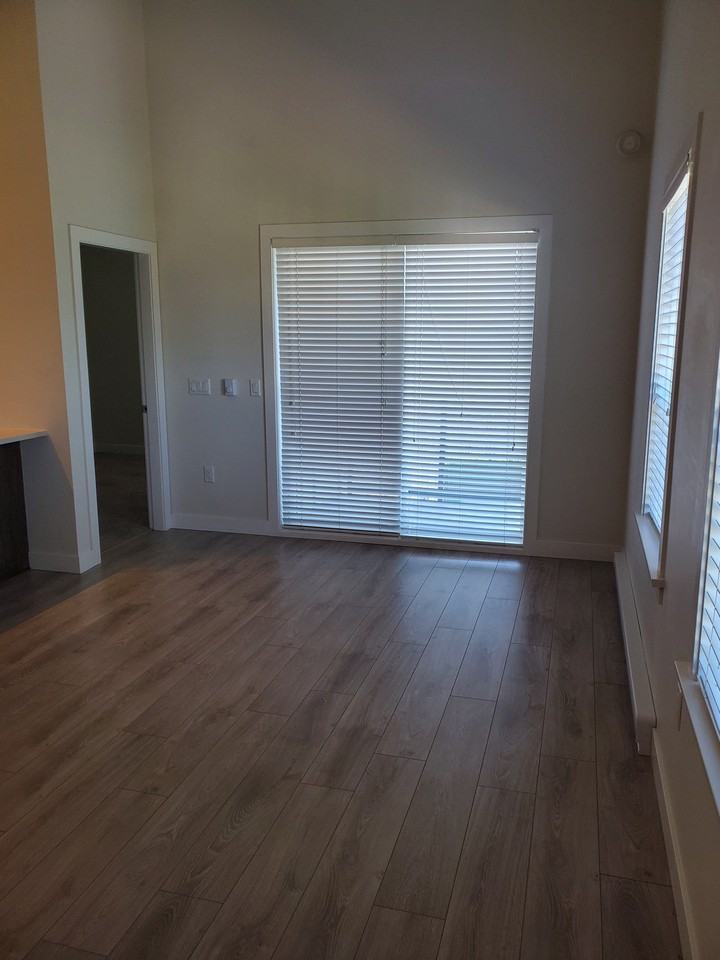 2578 James Street - Photo 2 of 17