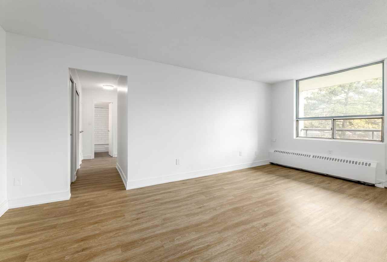 30 High Street East - Photo 3 of 16