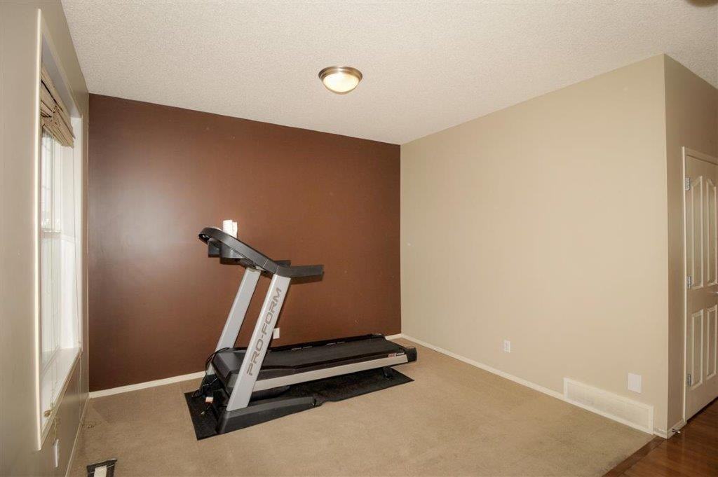 92 Coventry Hills Dr NE - Photo 2 of 29