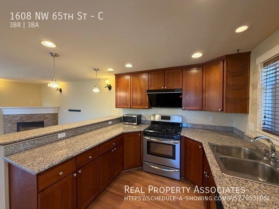1608 Nw 65th St #C - Photo 6 of 21