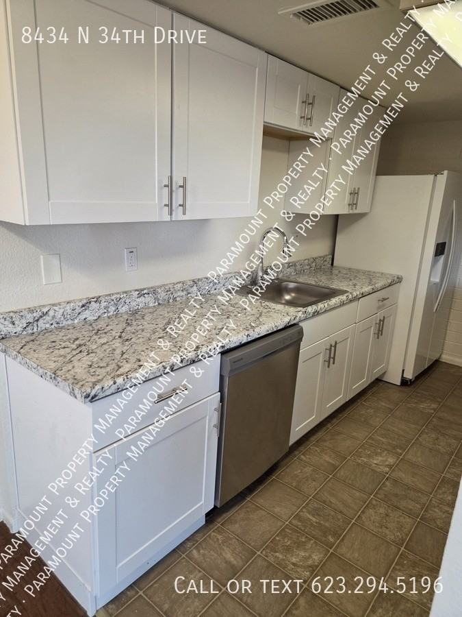 8434 N 34th Dr - Photo 7 of 18
