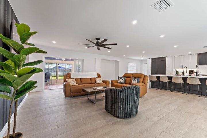 4193 Hyacinth Circle North - Photo 4 of 8