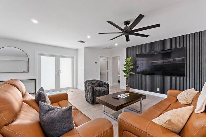 4193 Hyacinth Circle North - Photo 6 of 8