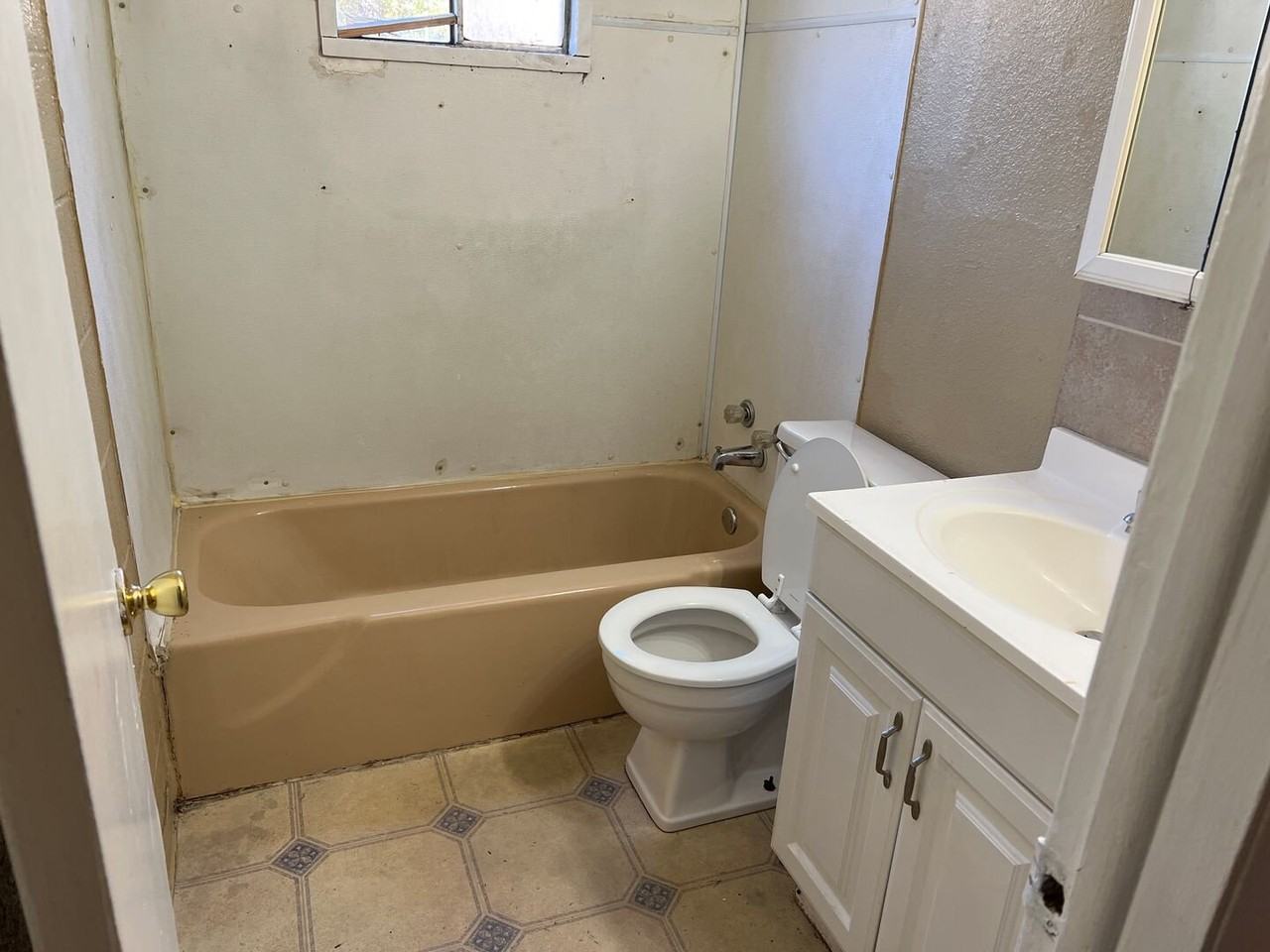 1200 Trimble Ave - Photo 7 of 8