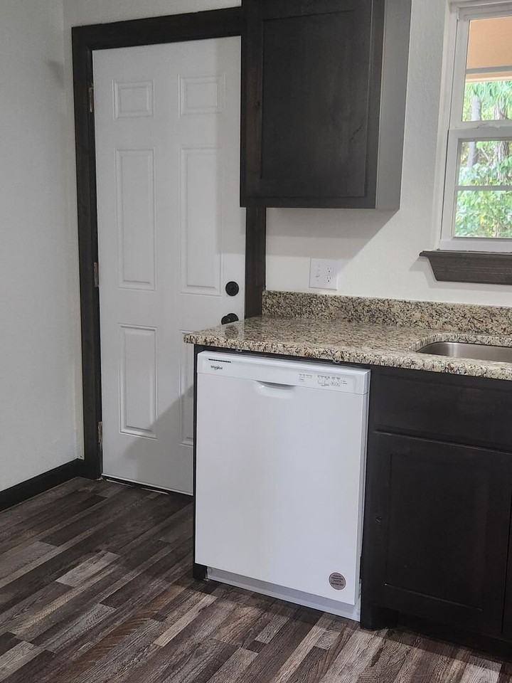 1026 &S Cherokee - Photo 4 of 13