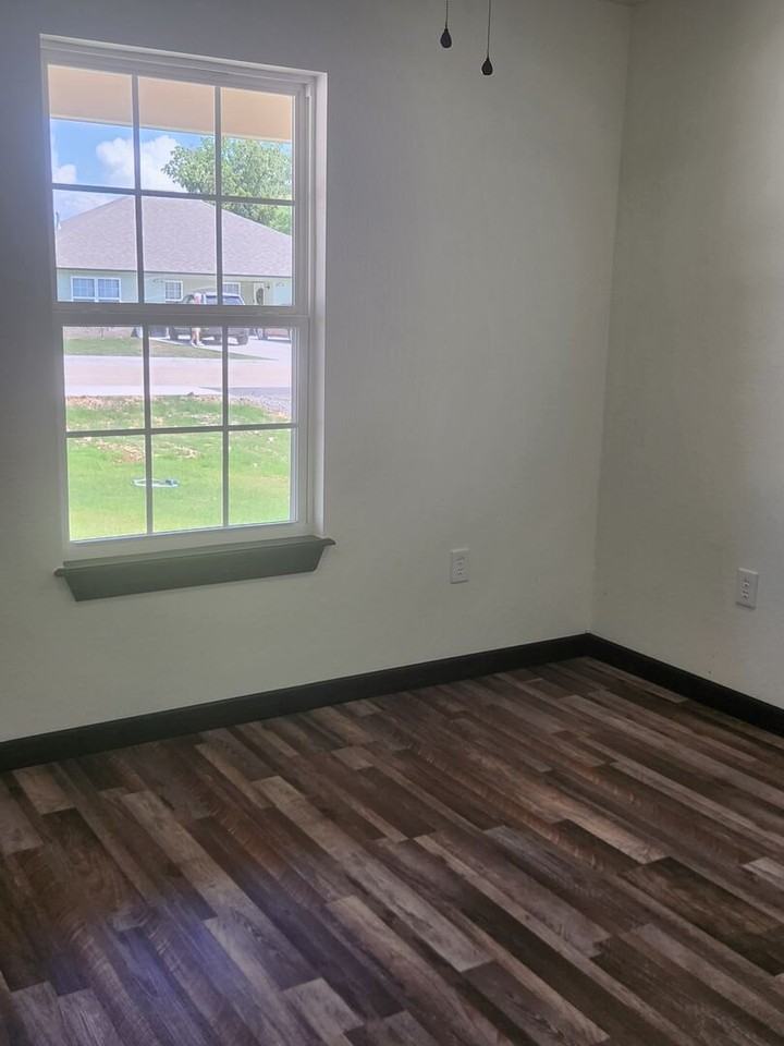 1026 &S Cherokee - Photo 6 of 13