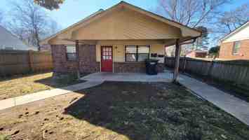 featured image of 921 Callie Ave