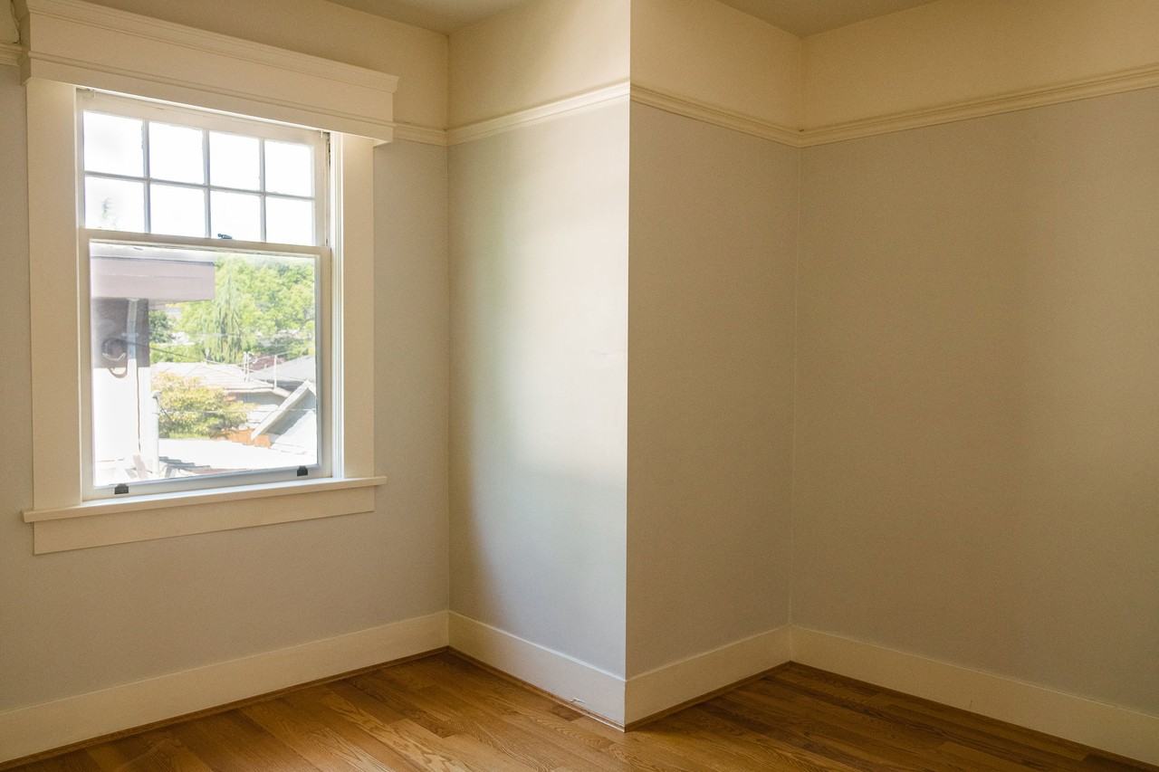 1135 West 27th Avenue - Photo 6 of 24