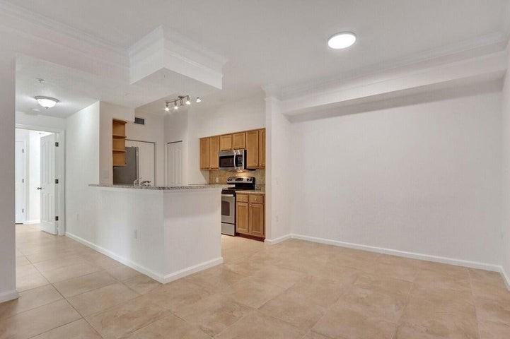 7101 Myrtlewood Circle West - Photo 3 of 8