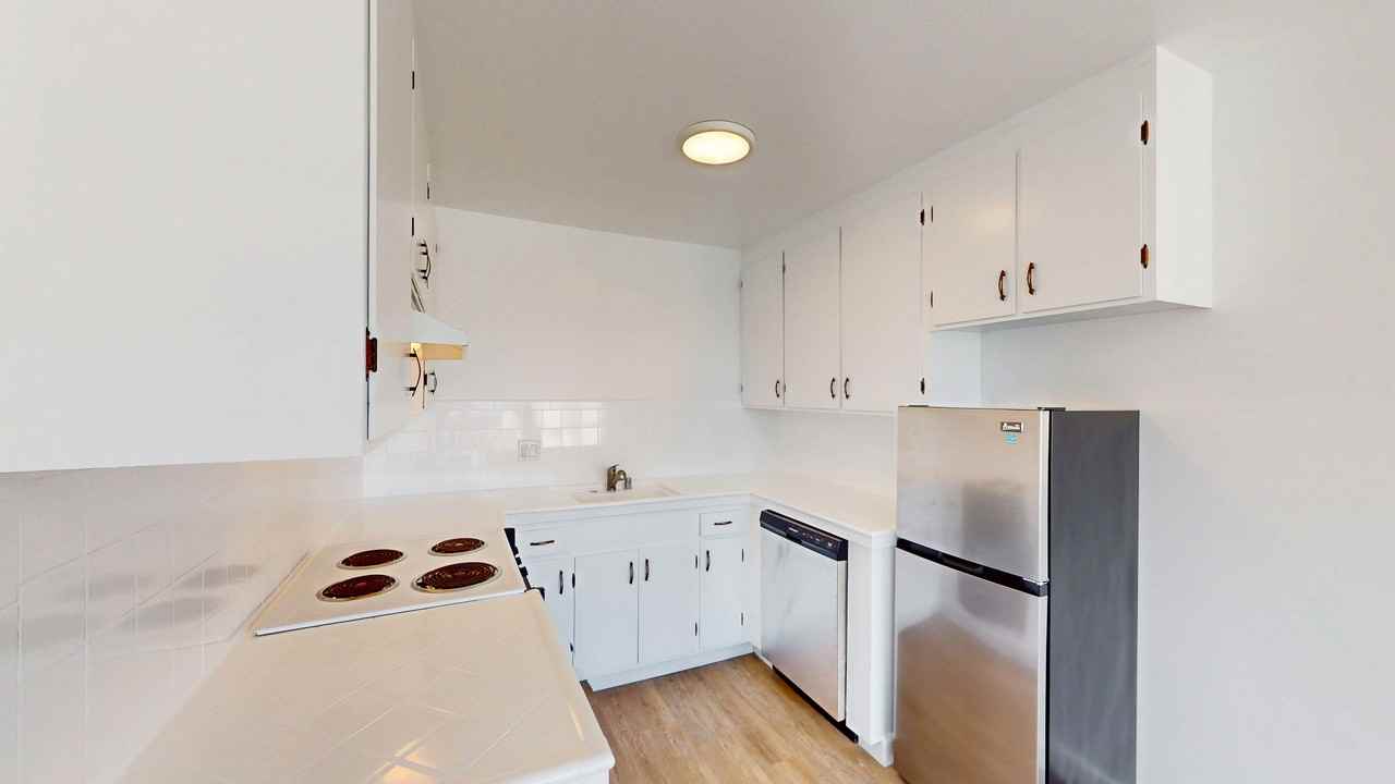 2525 Balboa St #201 - Photo 4 of 11