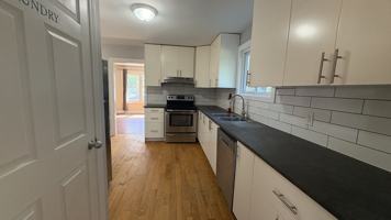 featured image of 118 King'S Forest Dr #1