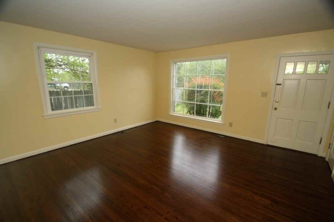 1522 Corder Dr - Photo 3 of 15