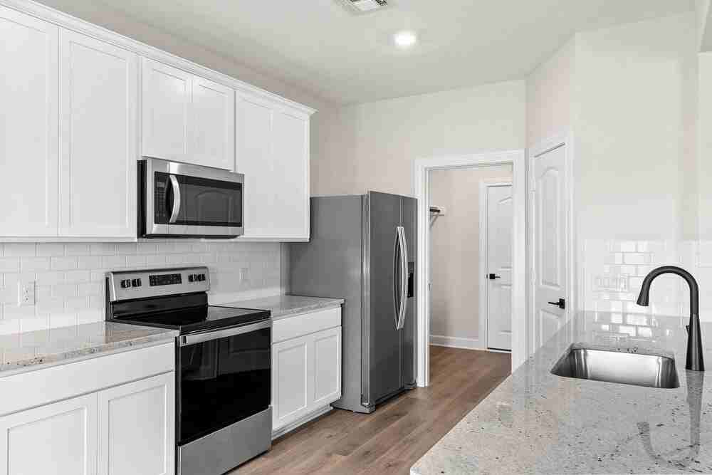 244 Live Oak Ln - Photo 6 of 15