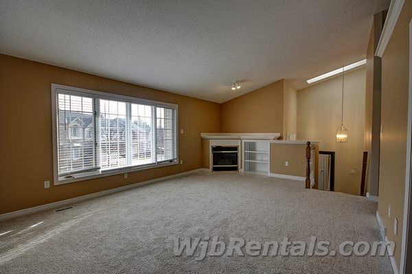 519 Riverside Dr - Photo 3 of 17