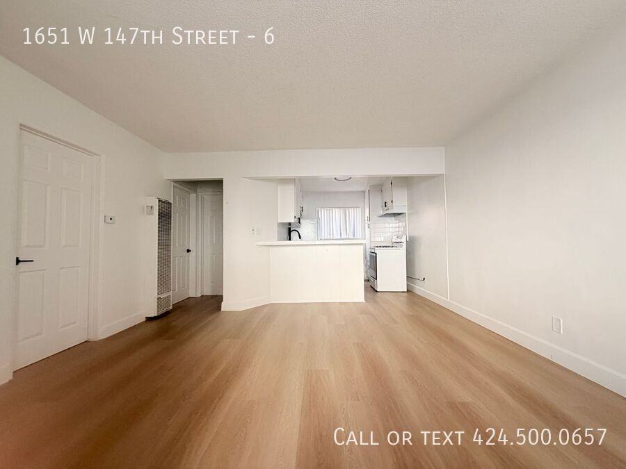 1651 W 147th St #6 - Photo 4 of 16