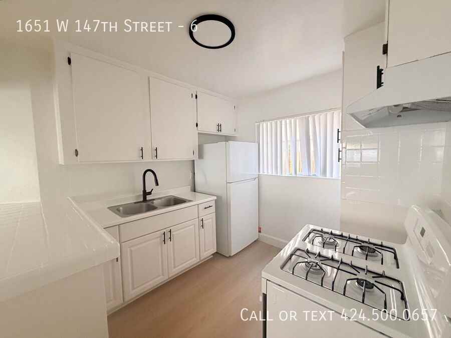 1651 W 147th St #6 - Photo 6 of 16