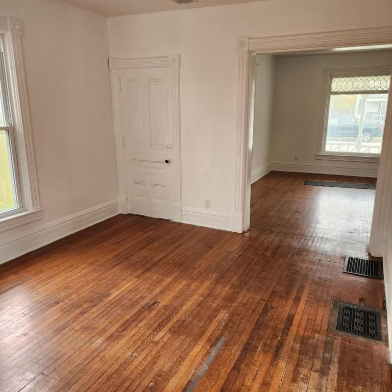 1131 S High Ave - Photo 4 of 14