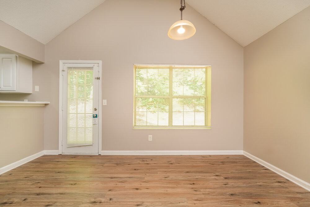 804 Hillandale Ln - Photo 6 of 16
