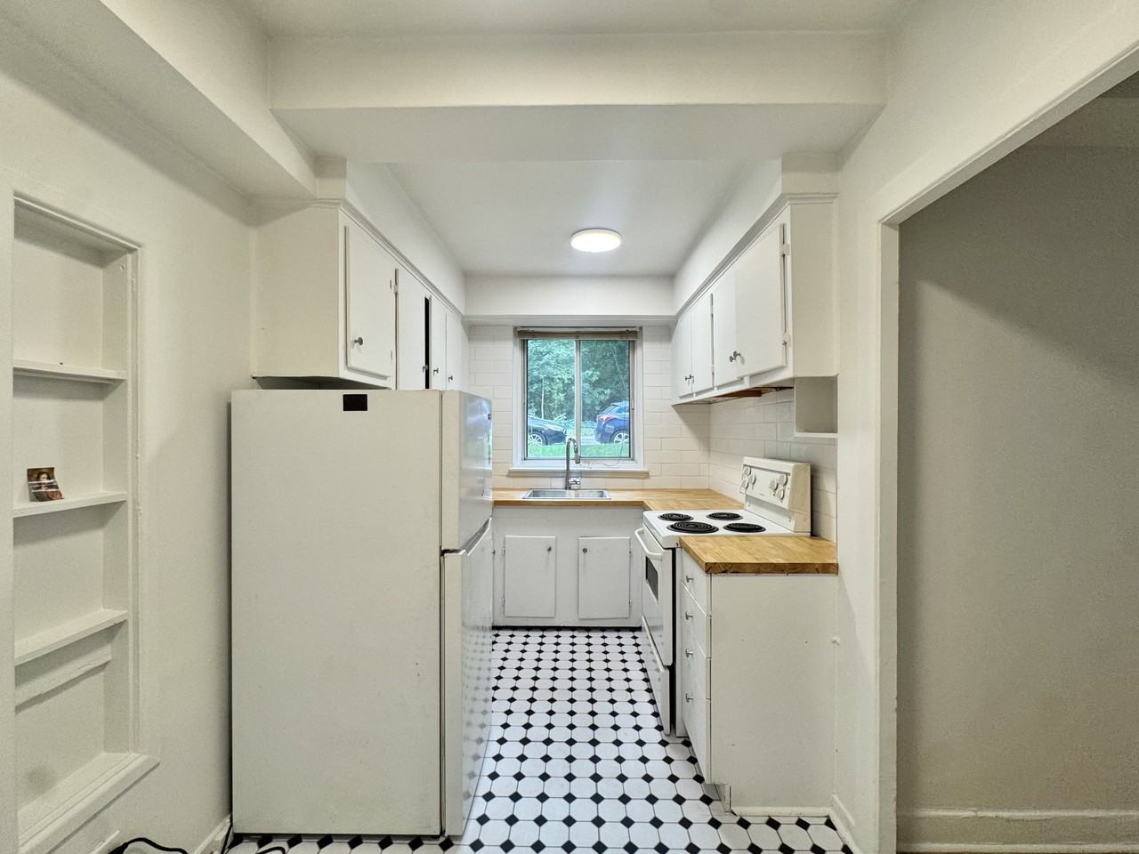 2505 Boulevard Édouard-Montpetit - Photo 4 of 10