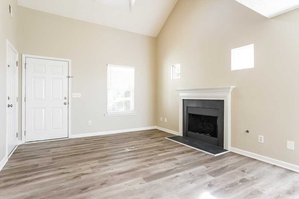 6004 Silkwater Ct - Photo 4 of 17