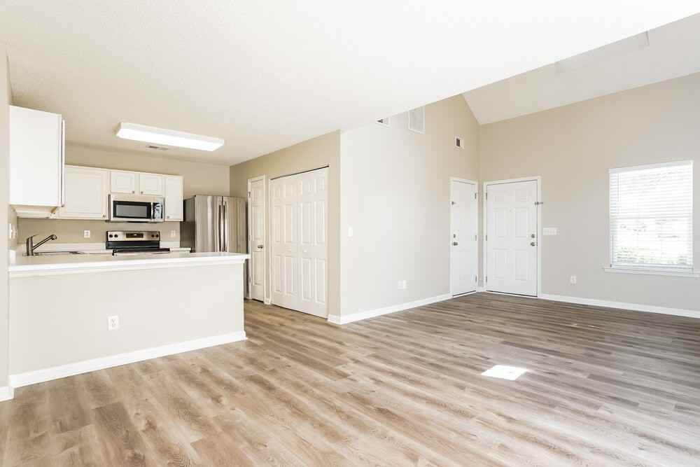 6004 Silkwater Ct - Photo 5 of 17
