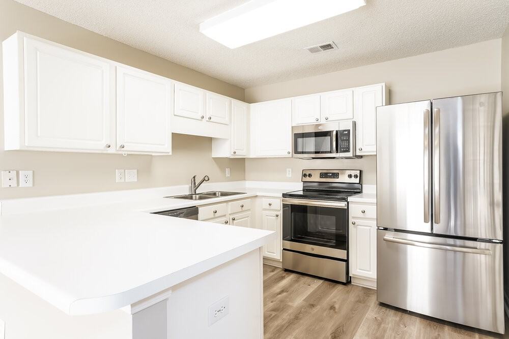 6004 Silkwater Ct - Photo 7 of 17