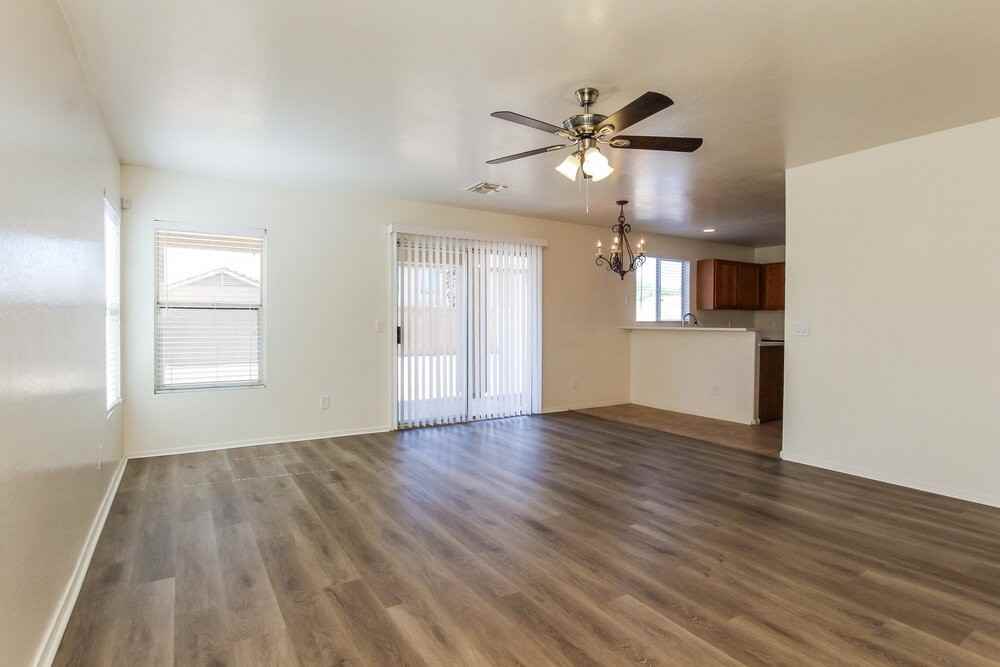 11239 W Campbell Ave - Photo 5 of 17