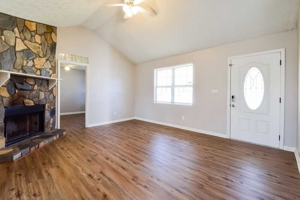 5215 Austin Pl - Photo 4 of 17