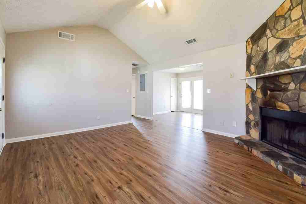 5215 Austin Pl - Photo 5 of 17