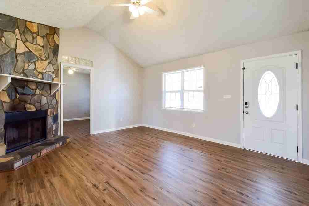 5215 Austin Pl - Photo 6 of 17