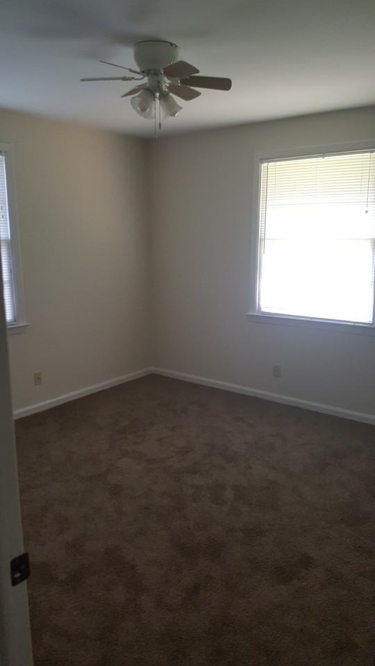 112 Lincoln St - Photo 6 of 9
