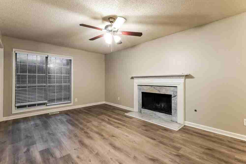 1929 Knipe Dr Sw - Photo 5 of 18