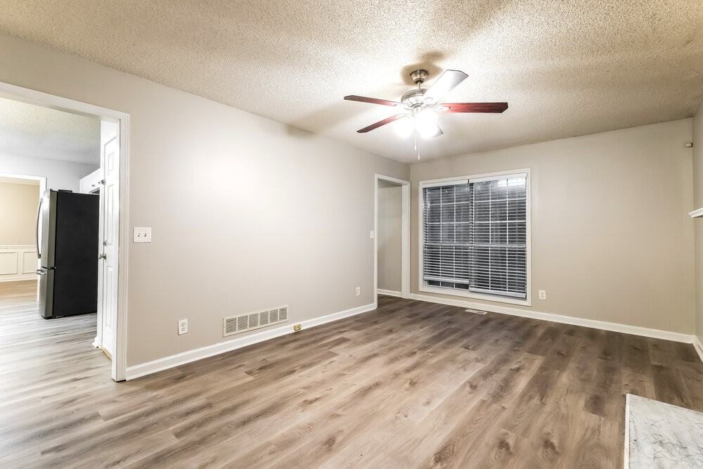 1929 Knipe Dr Sw - Photo 6 of 18