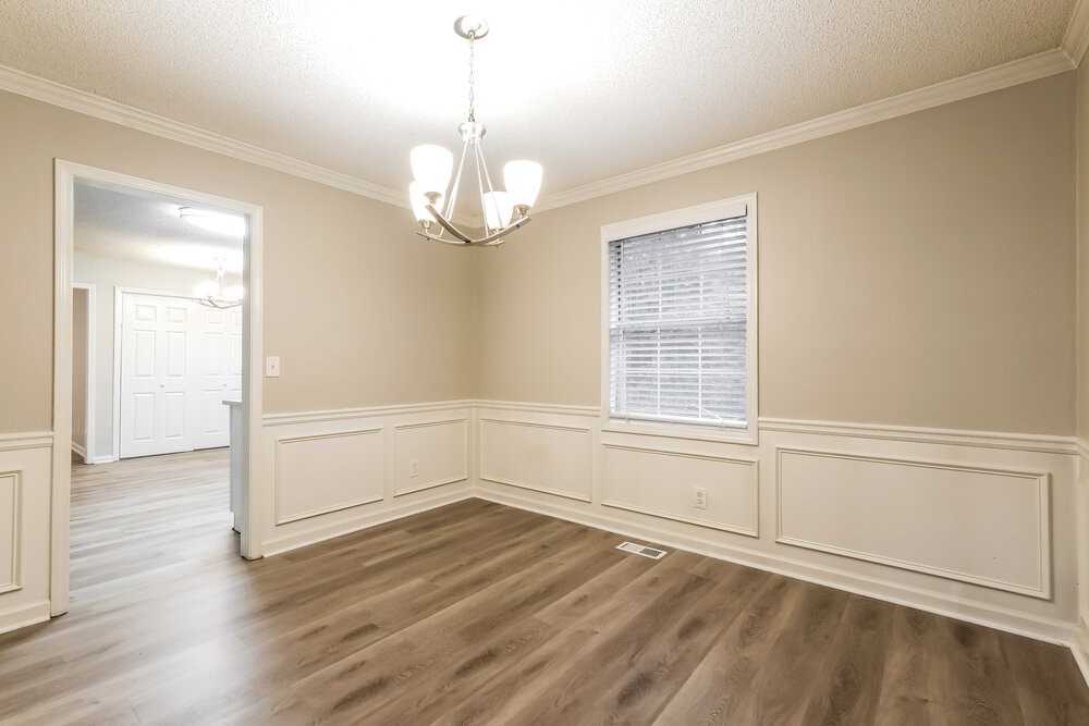 1929 Knipe Dr Sw - Photo 7 of 18
