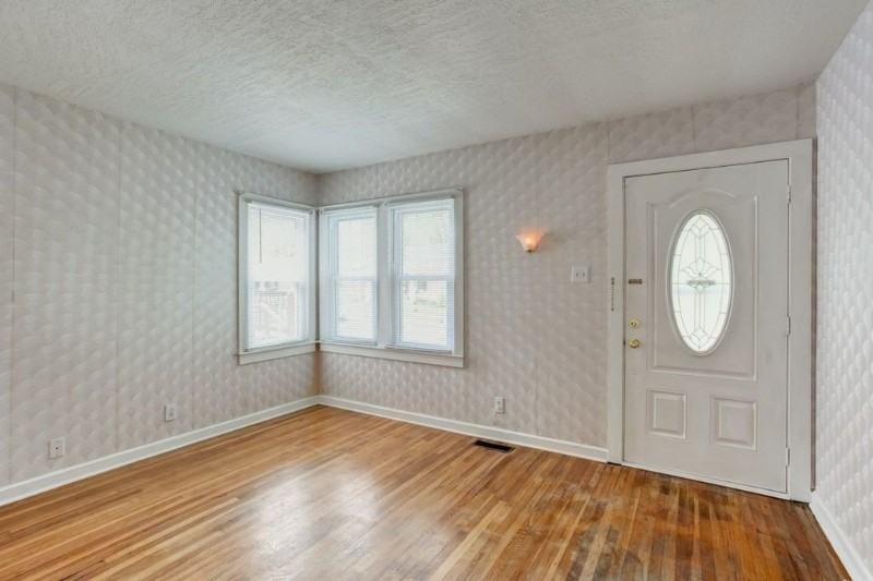 1306 Henning Ave - Photo 7 of 18