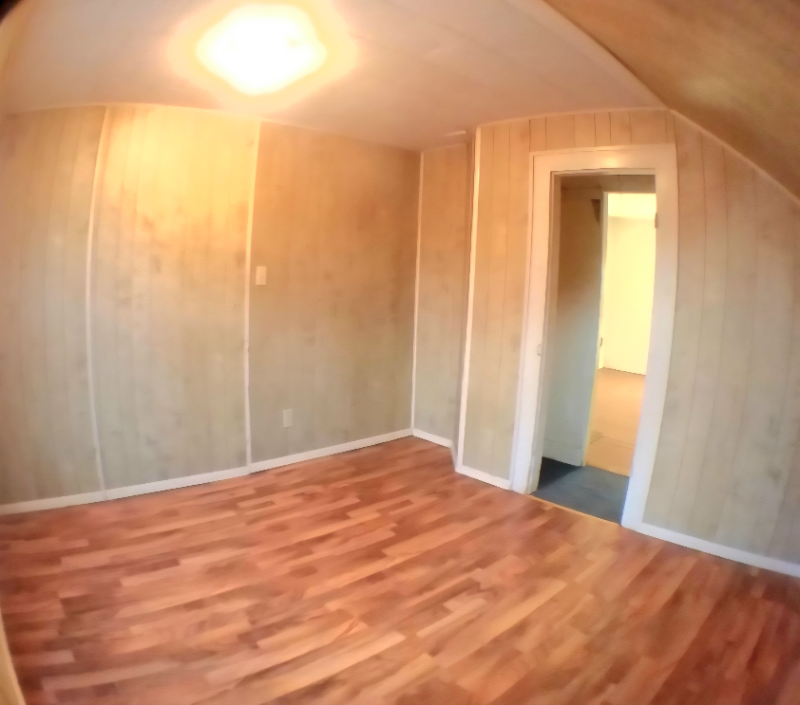 416 1/2 3rd St Nw - Photo 5 of 8