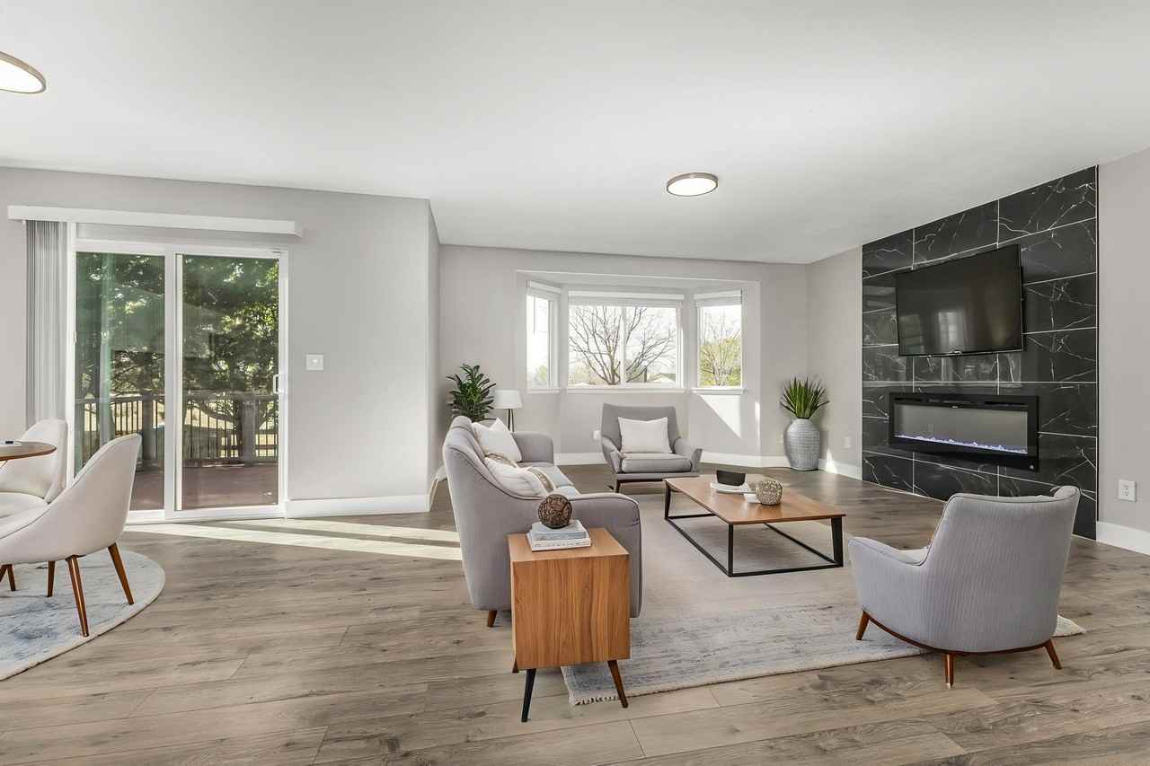 3455 Grove St - Photo 4 of 32