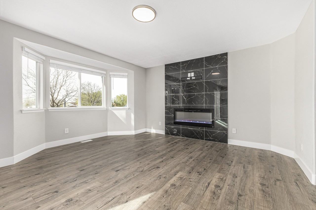 3455 Grove St - Photo 6 of 32