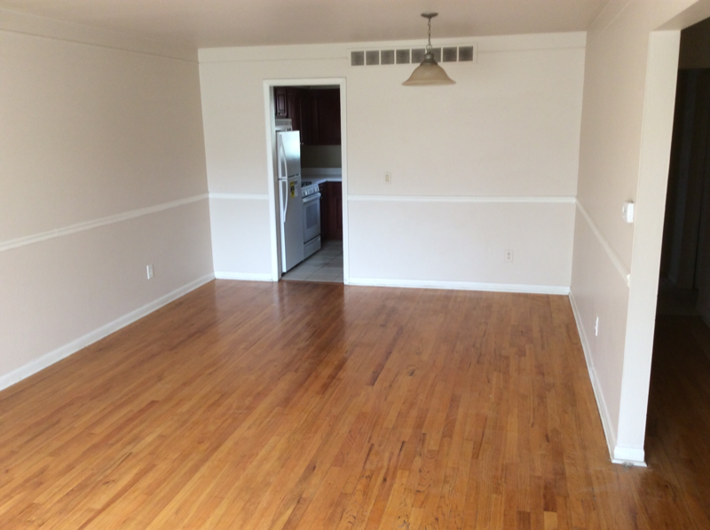 427 Fox Hills Dr N - Photo 4 of 14
