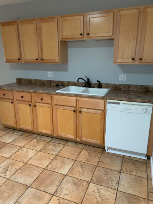 627 Elati St - Photo 3 of 23