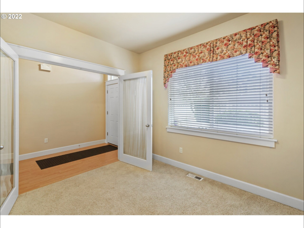 1209 Nw 13th St - Photo 4 of 20