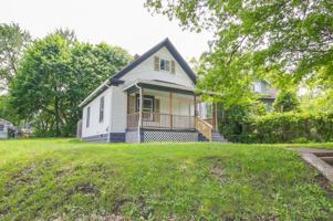 featured image of 838 Hazel St