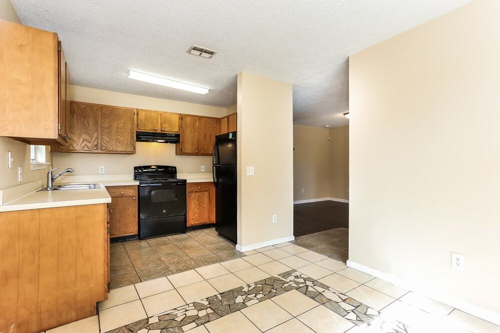 2409 Mcquade St - Photo 6 of 16