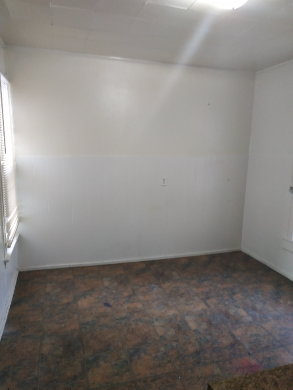 42 Lewis St - Photo 5 of 7