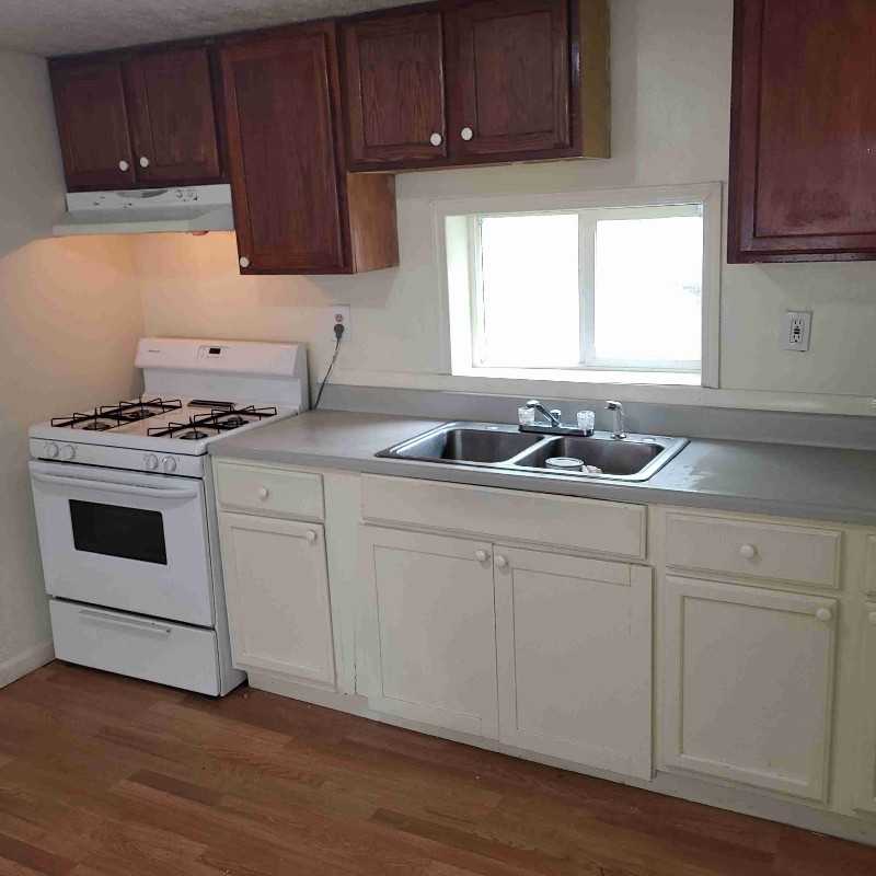 421 N Crystal Ave - Photo 7 of 13