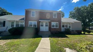 15 Dupont Pl - Photo 1 of 1